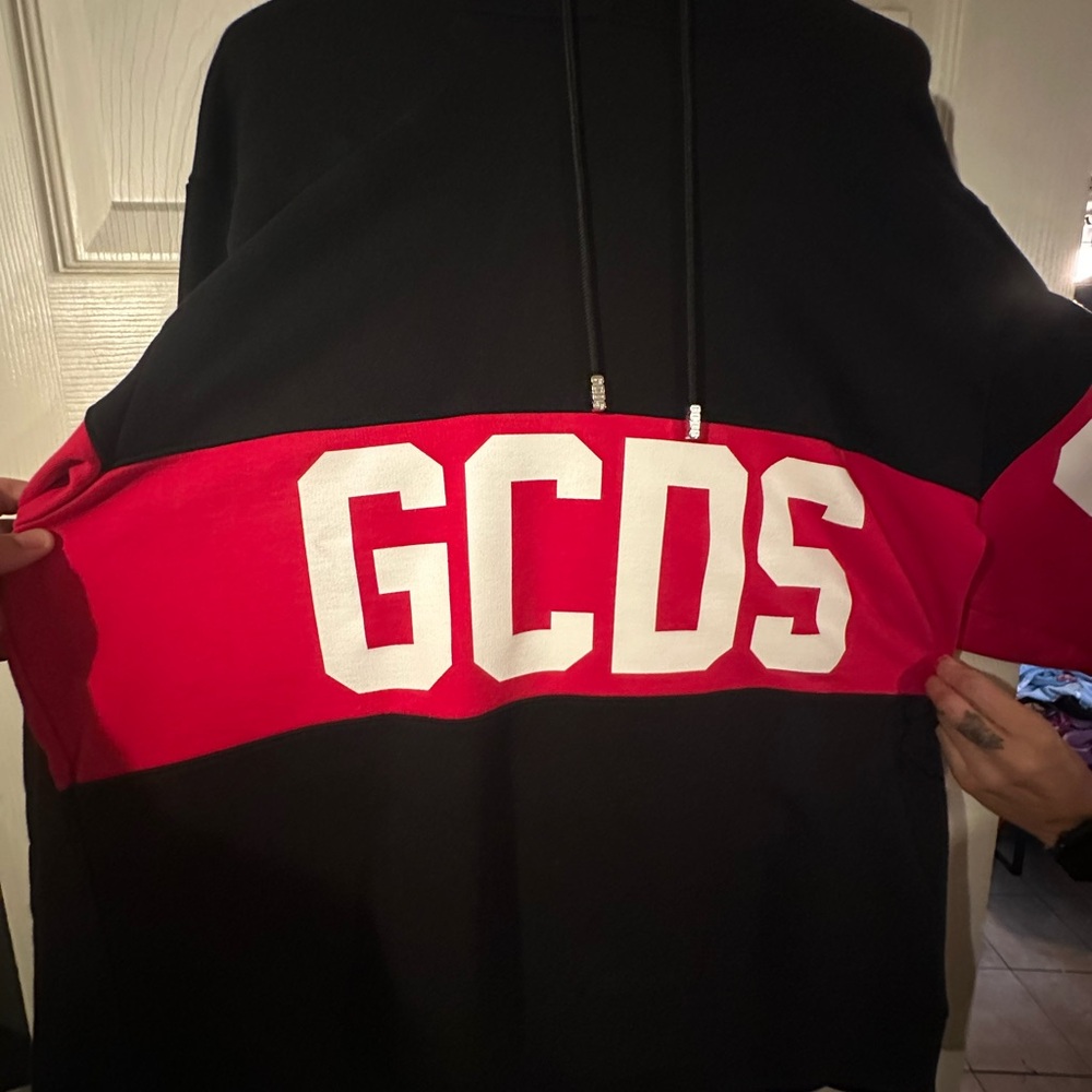 GCDS HOODIE
